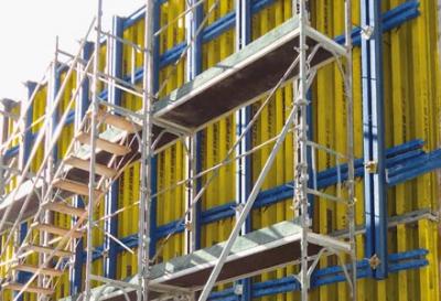 Wall formwork FL20 inkl. working platforms and stair tower