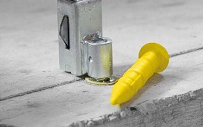 Seitenschutzsystem XP  -  Absicherung am Deckenrand