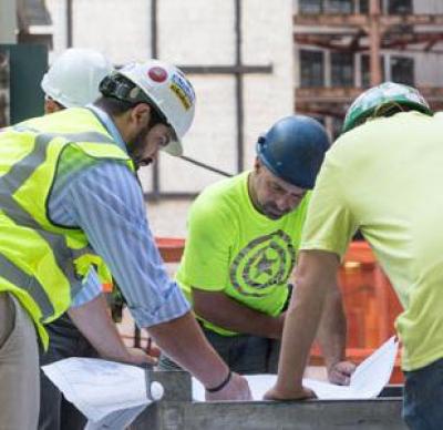 Doka workers at work