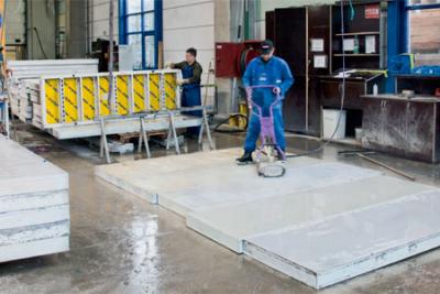 Industrielle Reinigung mit Spezialwerkzeugen und Vorrichtungen