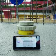 Concremote measures the temperature and strength development of the concrete automatically and in real time. The data can be called up through a secure web portal at any time with a notebook, tablet PC or smartphone. Copyright: Arge Föhrenpark
