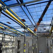 Hohe Systemstabilität, sichere De-/Montage vom Boden aus, gleichzeitig flexibel anpassbar an unterschiedliche Grundrisse – das 
<br />
Safeflex-System von Doka. Copyright: Doka
<br />
