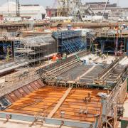 Der Second Midtown Tunnel besteht aus elf Segmenten mit je 106 m Länge, die an Land betoniert und anschließend auf den Meeresboden im Elizabeth River abgesenkt werden. Foto: Doka