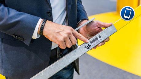 Seitenschutz am Bauwerk mit System