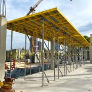 Spart Zeit und Ressourcen: DokaXdek, das neueste Deckenschalungssystem von Doka.
<br />

<br />
Foto: EDGE Friedrichspark Berlin_4_Copyright@Doka