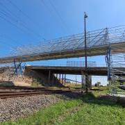 Najdlhšie pole dočasného mosta vytvoreného z bežných prvkov lešenia Ringlock má rozpätie až 20,5 m a bolo navrhnuté ako priehradový väzník s výškou 3,1 m. 