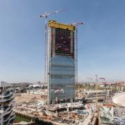 Der Torre Isozaki zählt mit einer Höhe von 202 m zu den höchsten Gebäuden Italiens.