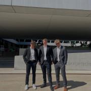 Nicolas Nosofsky, Oliver Baumgartner und Gabriel Kirchstetter nach absolvieren der Englischmatura