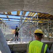 Podopretie mostnej konštrukcie pomocou výkonného podperného systému Staxo 100 s dĺžkou podopretia cca 111 m