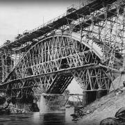 Na počátku dvacátého století firma představila lešení pro stavbu mostů. 