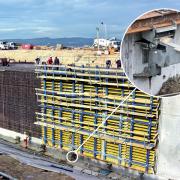 Konsolen sorgen für die sichere, leichtgängige Führung – angetrieben durch bloße Muskelkraft. Foto: Doka