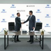 Farhad Azizi, CEO von Azizi Developments (links) und Robert Hauser, CEO von Doka (rechts) unterzeichnen den Vertrag zur Lieferung von Doka-Schalungslösungen für den Bau des zweithöchsten Gebäudes der Welt. 
<br />

<br />
Copyright: Azizi Developments