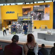Stenové debnenie DokaXlight – ukážka montáže na výstave bauma 2022